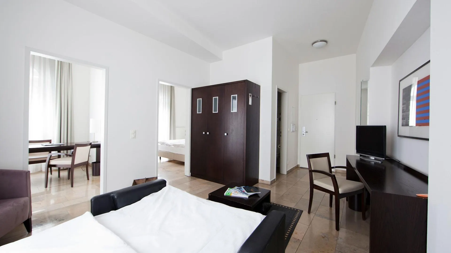 Burns Art Hotel Dusseldorf