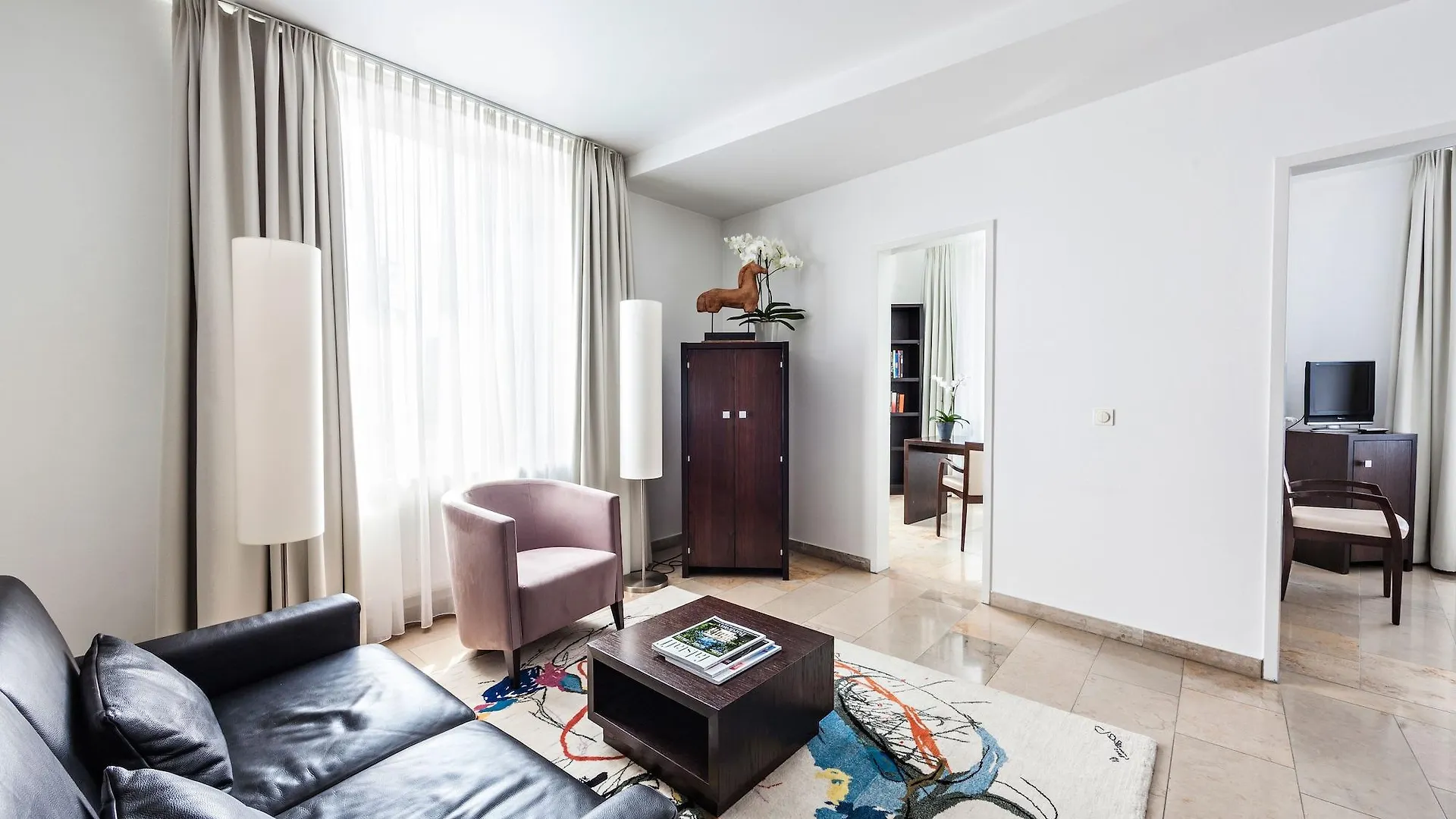 Burns Art Hotel Dusseldorf