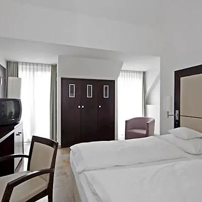 Burns Art Hotel Dusseldorf