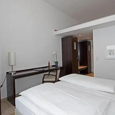 Burns Art Hotel Dusseldorf