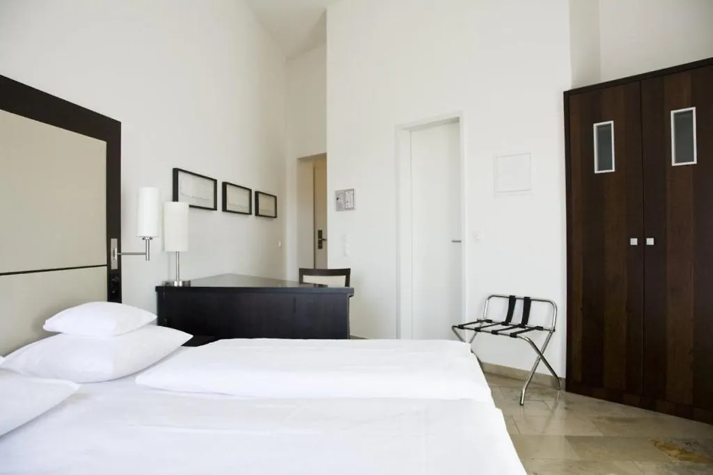 Burns Art Hotel Dusseldorf