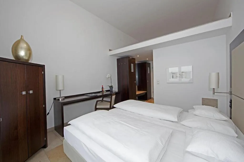 Burns Art Hotel Dusseldorf Germany