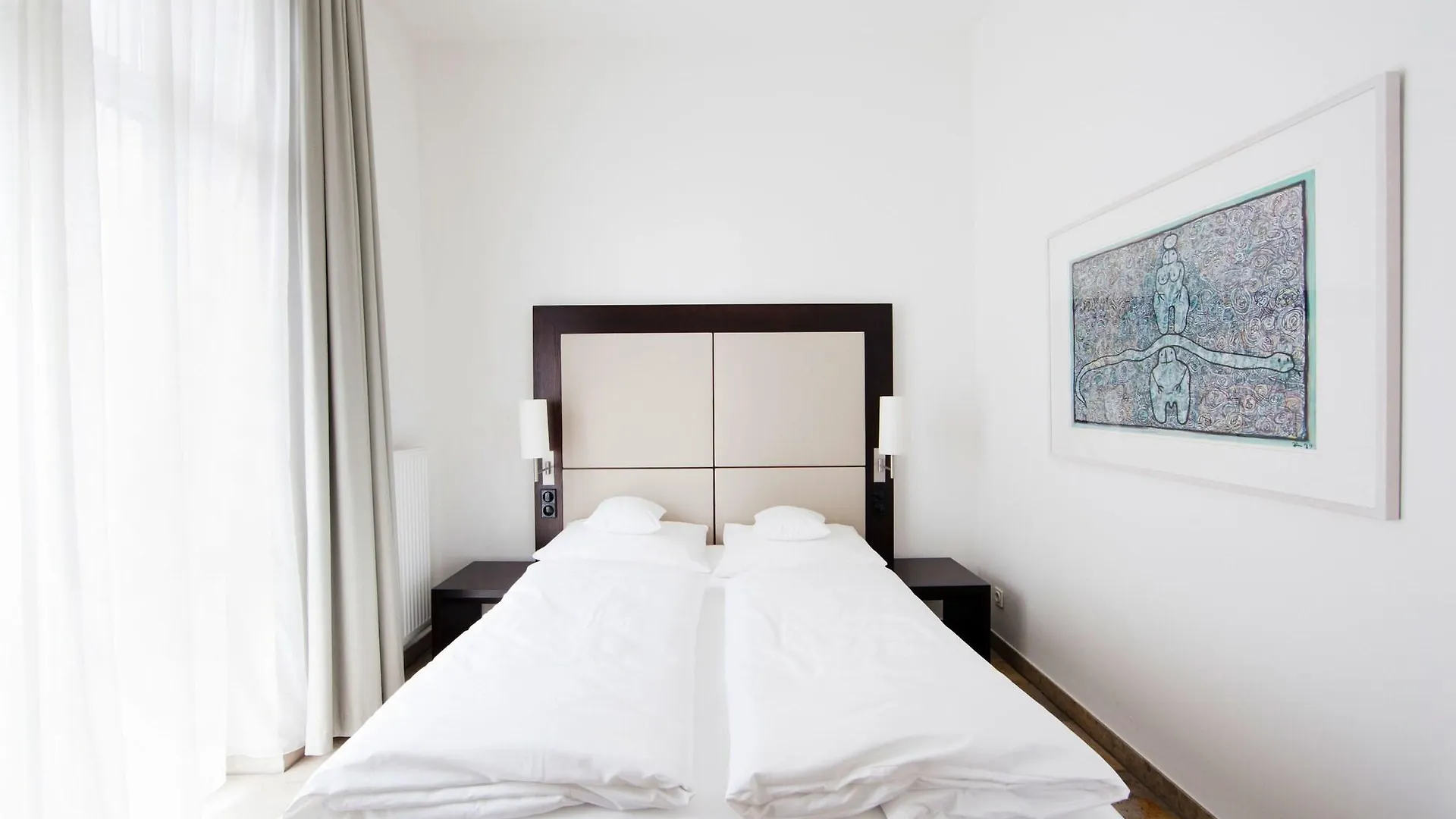 Burns Art Hotel Düsseldorf 4*,