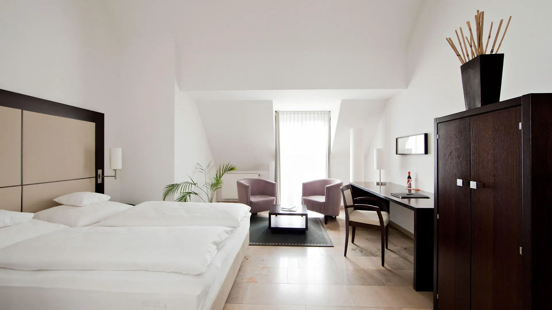 Burns Art Hotel Düsseldorf Duitsland