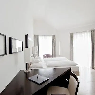 Burns Art Hotel Düsseldorf
