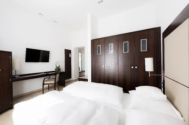 Burns Art Hotel Düsseldorf