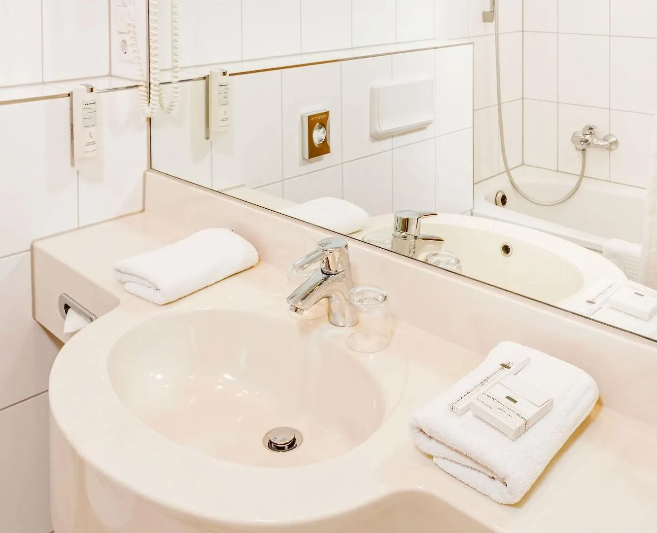 Burns Art Hotel Дюссельдорф Германия